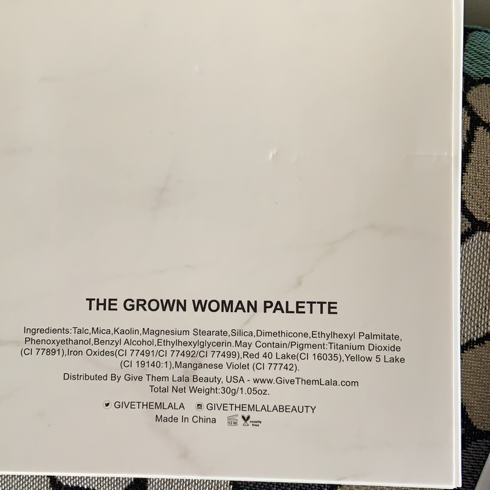 ❣️HOST PICK❣️ New Give Them Lala Beauty Palette - Picture 4 of 8